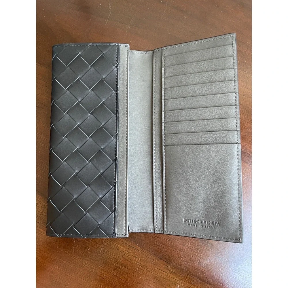 Bottega Veneta 609402‎ Leather Large weave intrecciato Black and Gray Wallet